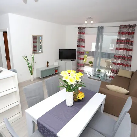 Apartment Petra
