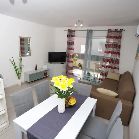 Petra Apartment