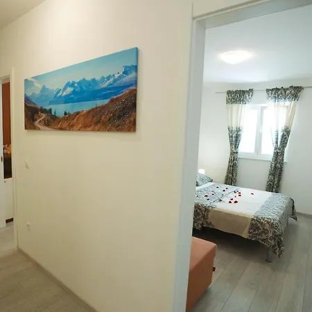 Petra * Makarska