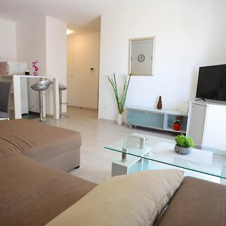 Petra Apartment